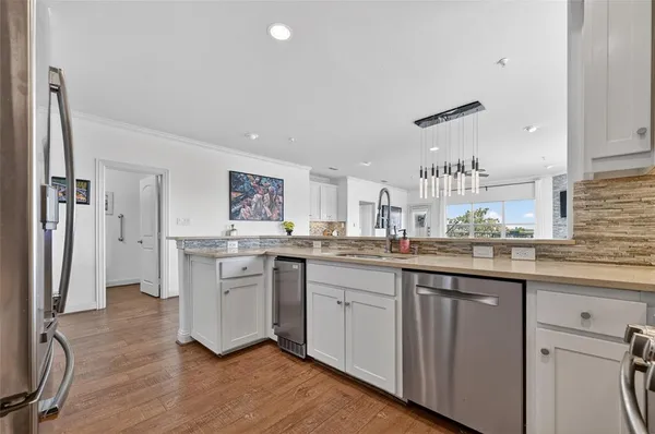 $660,000 | 500 Water's Edge Drive, Unit 324, Lake Dallas, TX 75065