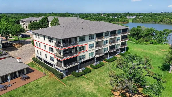 $660,000 | 500 Water's Edge Drive, Unit 324, Lake Dallas, TX 75065