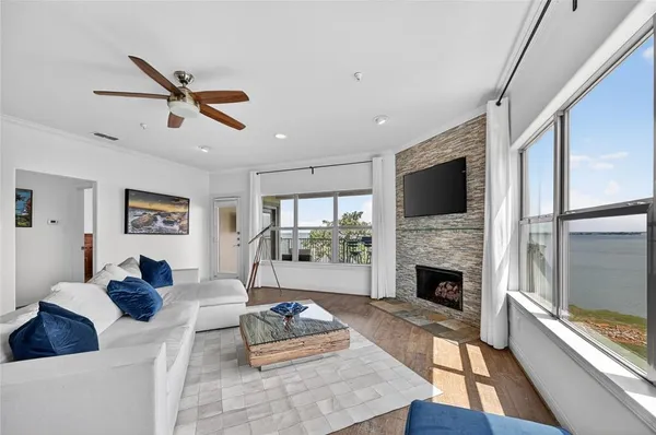 $660,000 | 500 Water's Edge Drive, Unit 324, Lake Dallas, TX 75065