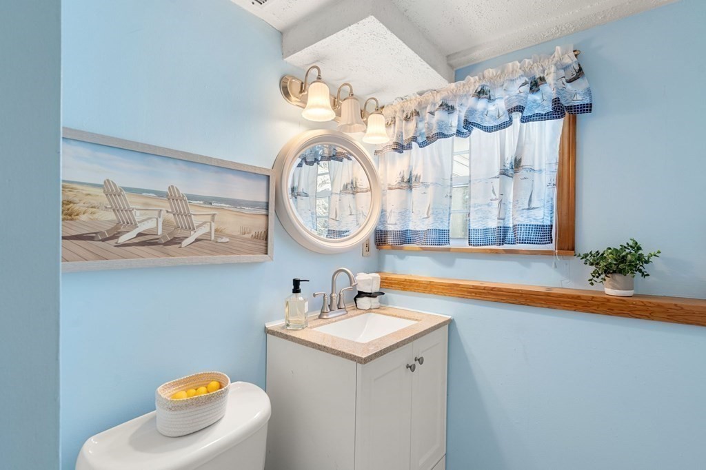 8 Princeton Road Burlington, MA 01803 - Photo 27 of 41 Gallery Image 27