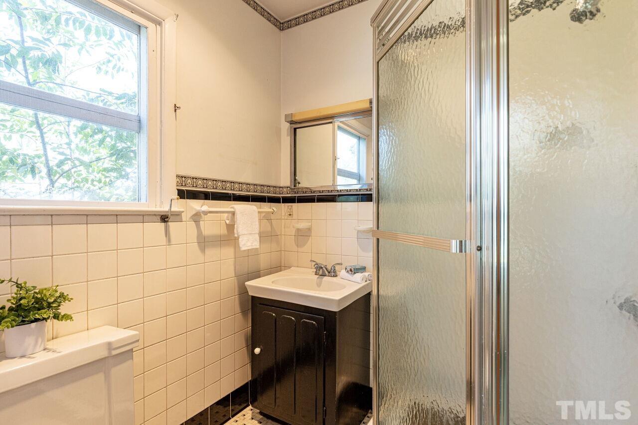 3605 Dade Street Raleigh, NC 27612 - Photo 17 of 31 Gallery Image 17