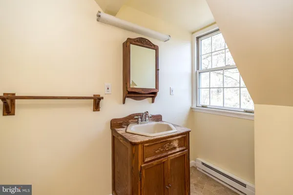 $699,900 | 2672 Banko Lane, Hellertown, PA 18055