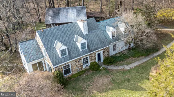 $699,900 | 2672 Banko Lane, Hellertown, PA 18055