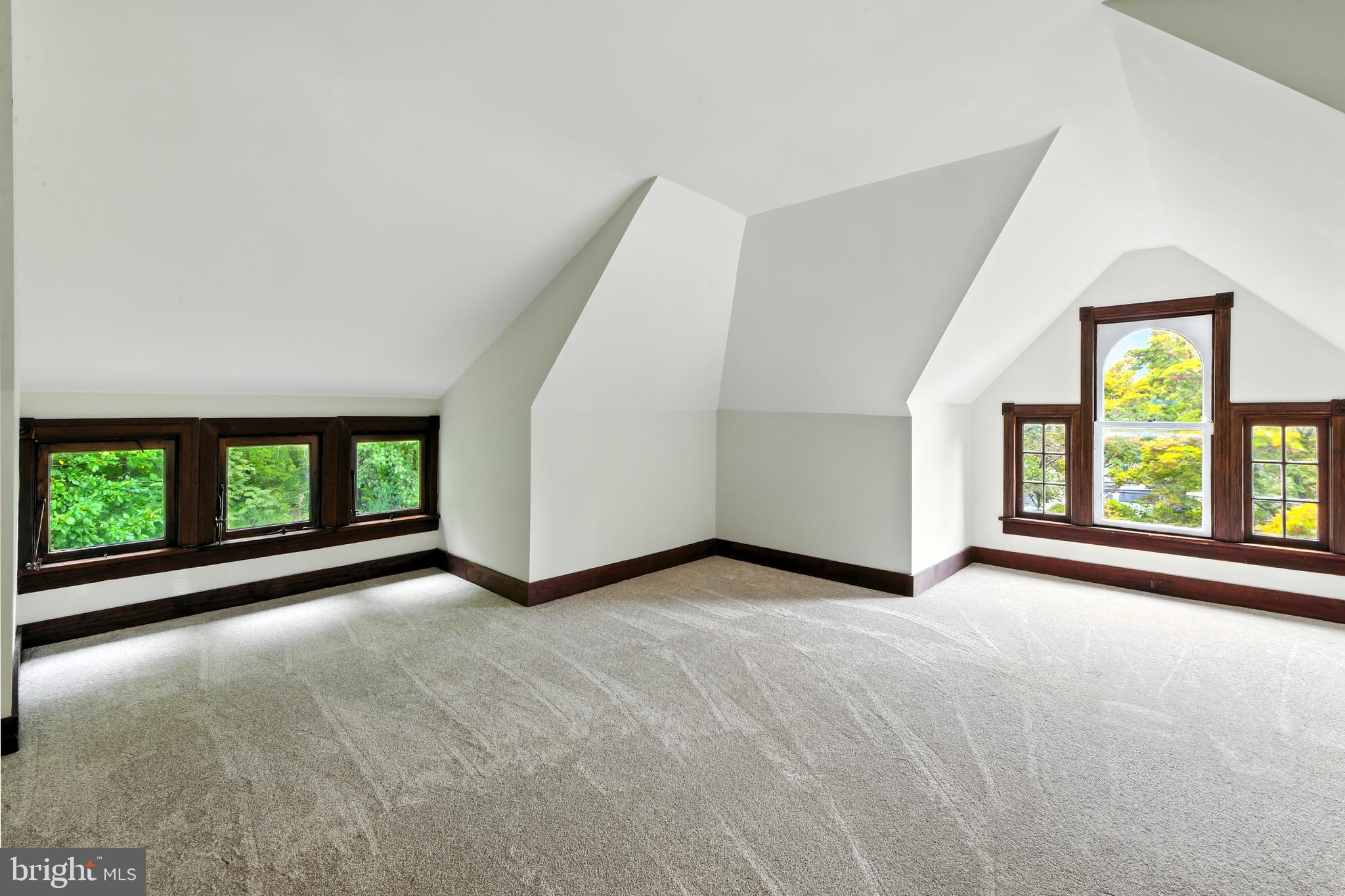 640 Mantua Boulevard Sewell, NJ 08080 - Photo 18 of 25 an empty room with windows