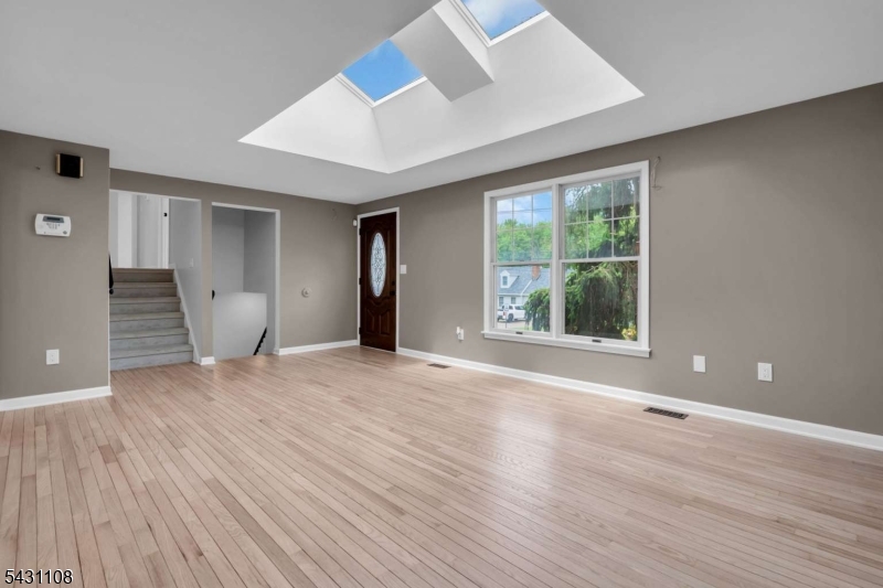 66 Dayton Road Jamesburg, NJ 08831 - Photo 6 of 31