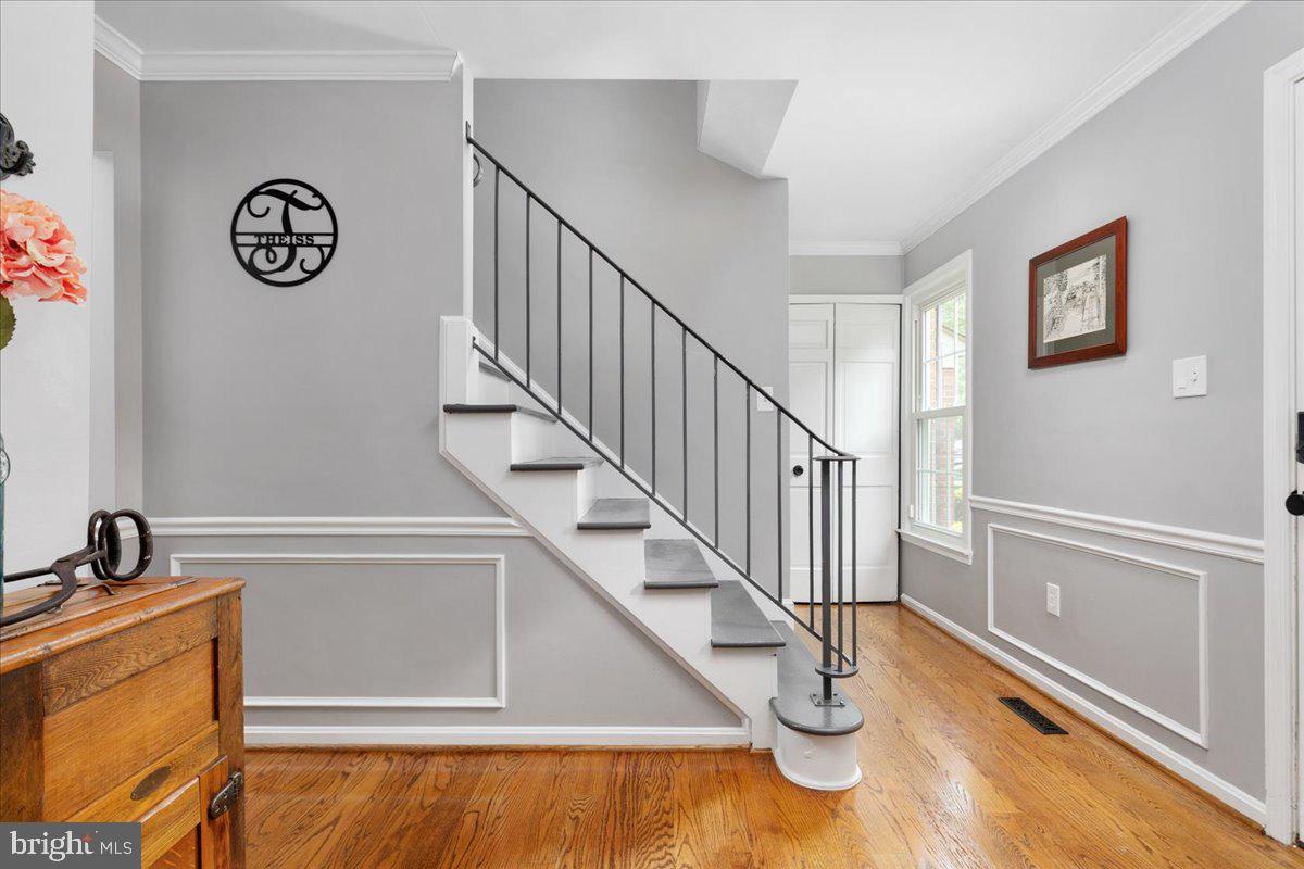 8201 Running Creek Court Springfield, VA 22153 - Photo 21 of 63