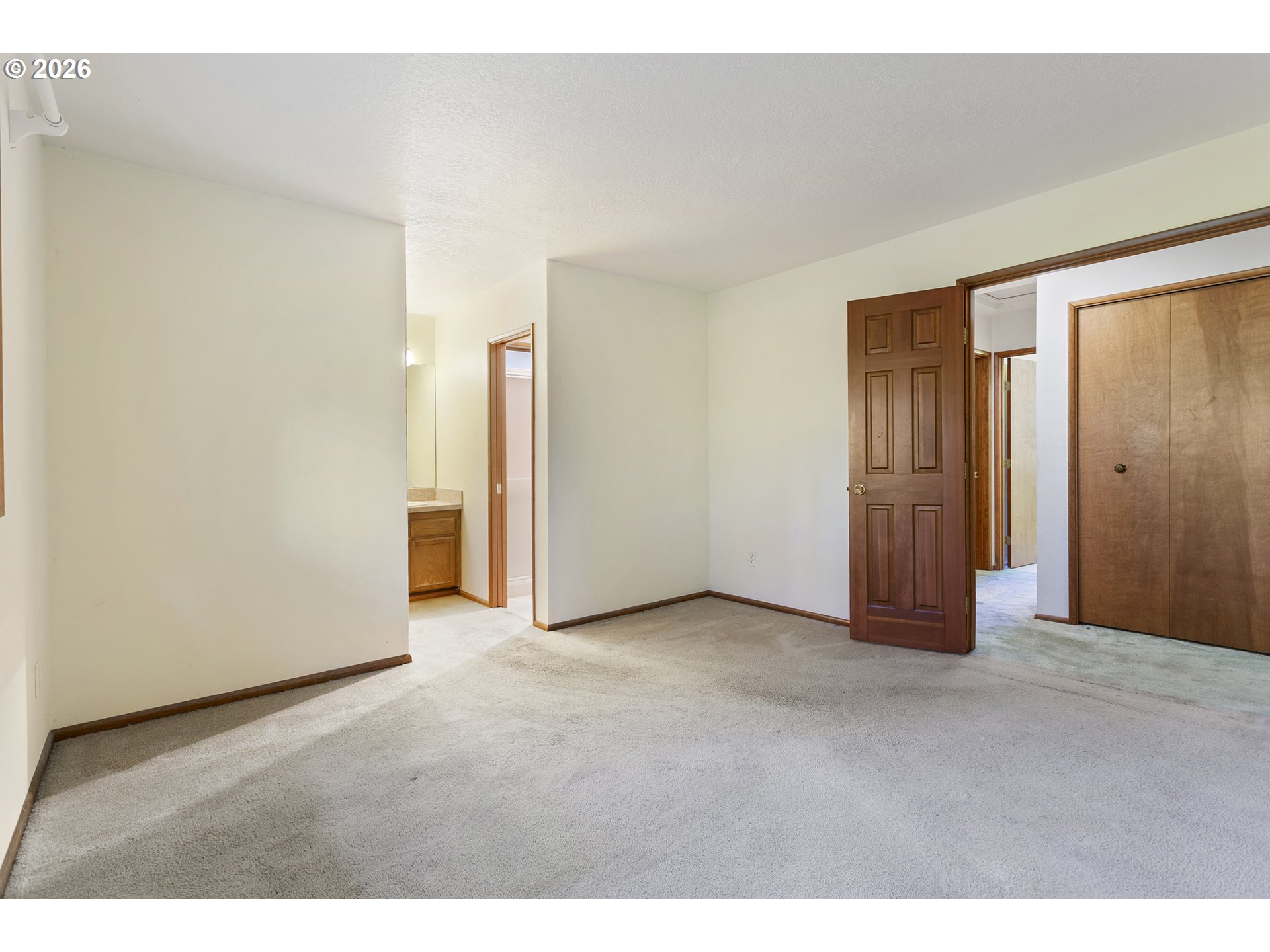 10410 Southwest 25th Avenue Portland, OR 97219 - Photo 31 of 39 a view of an empty room