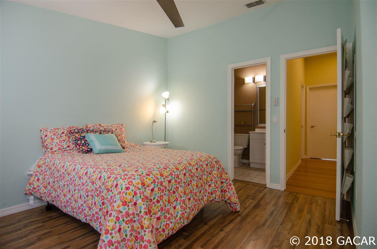 4009 Southwest 21st Road Gainesville, FL 32607 - Photo 16 of 18