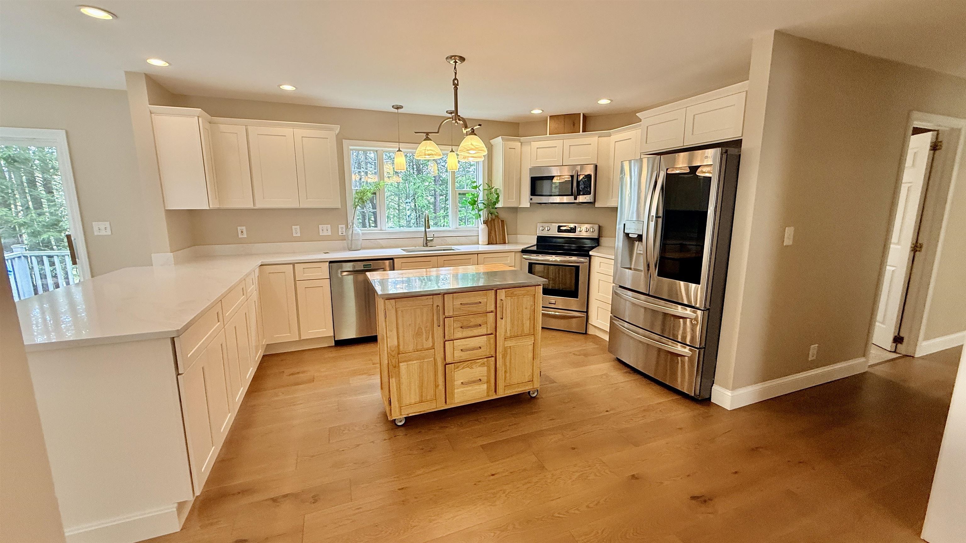 249 Cooper Hill Road Nottingham, NH 03290 - Photo 4 of 24
