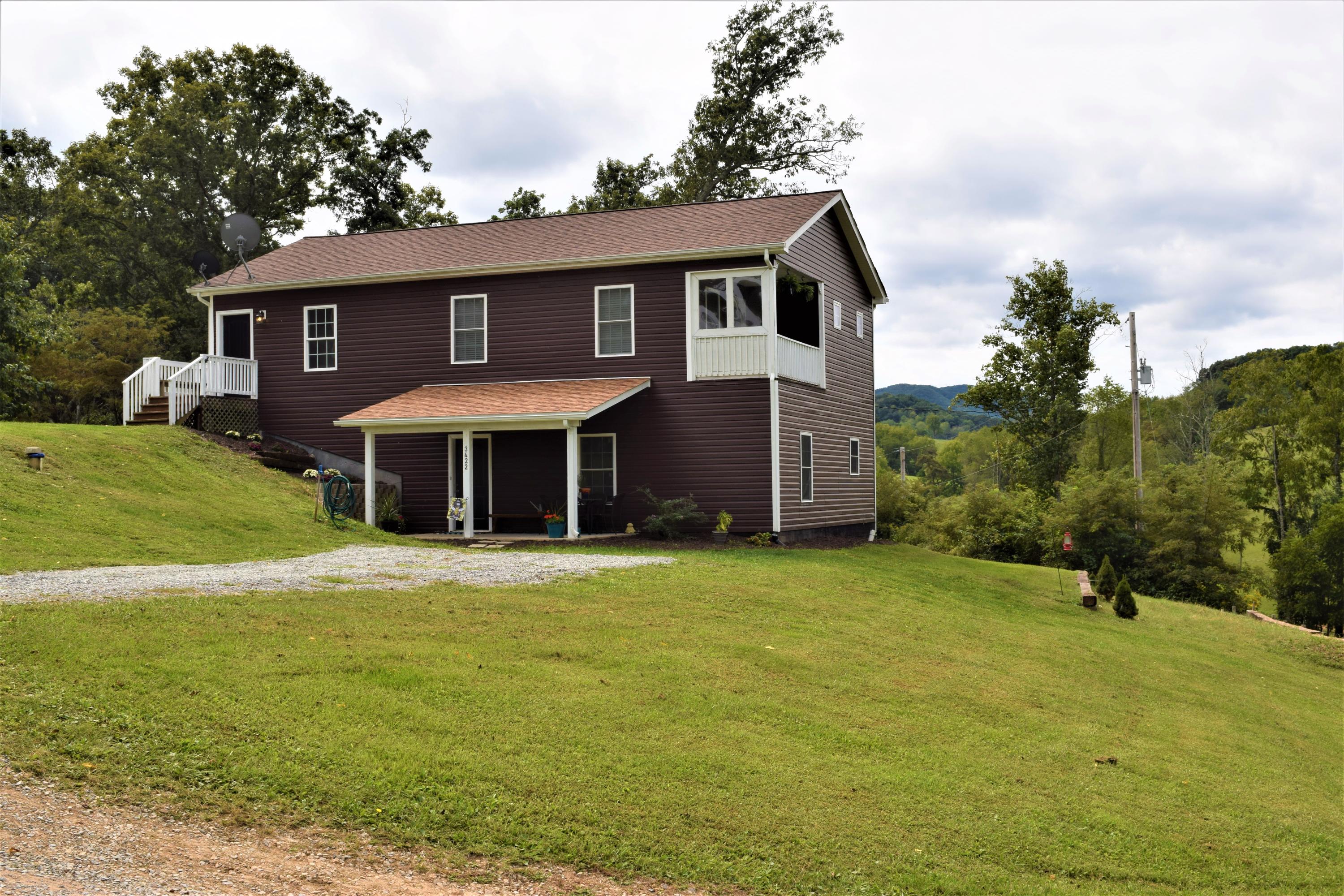 3422 Gum Log Road Radford, VA 24141 - Photo 1 of 32 Picture of House