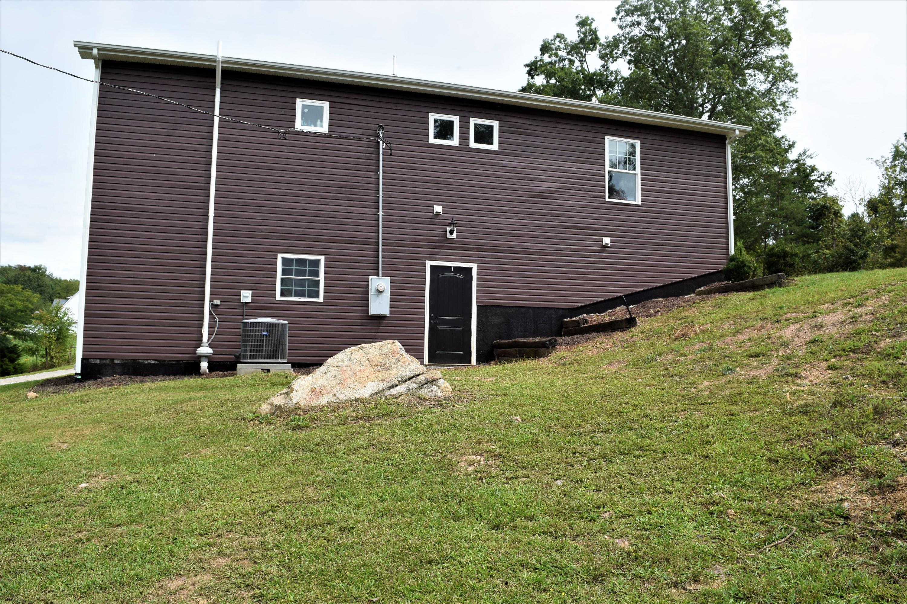 3422 Gum Log Road Radford, VA 24141 - Photo 26 of 32 26