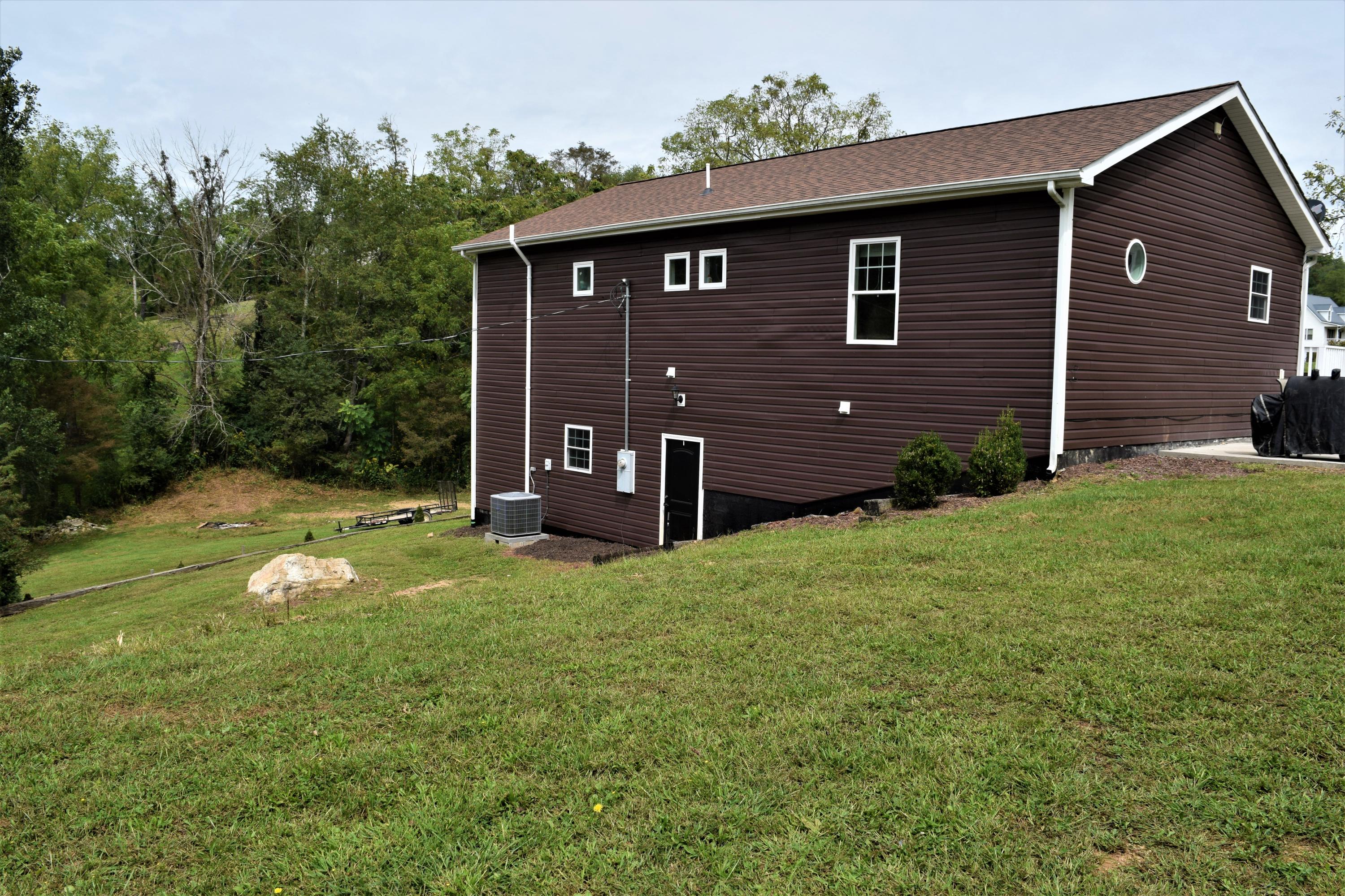 3422 Gum Log Road Radford, VA 24141 - Photo 27 of 32 27