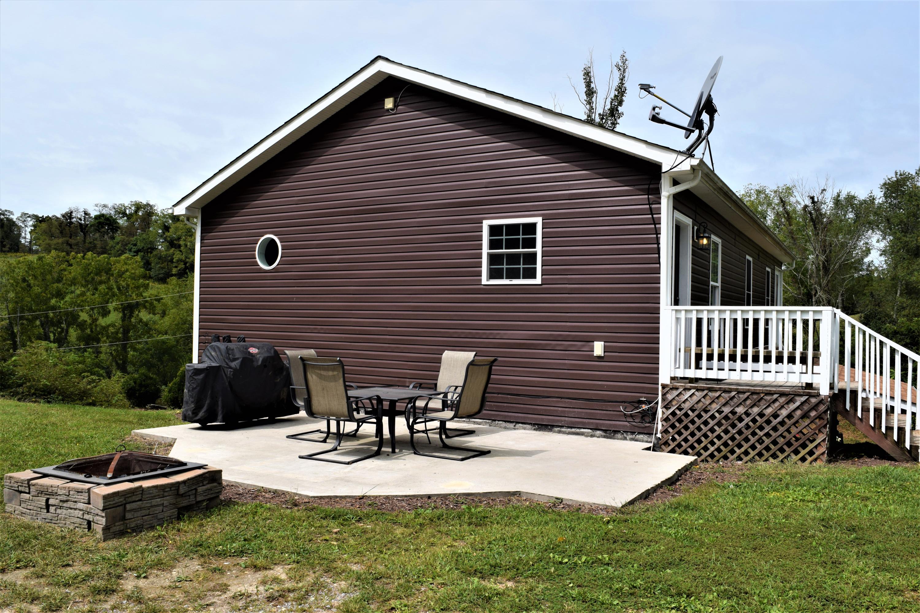 3422 Gum Log Road Radford, VA 24141 - Photo 28 of 32 28
