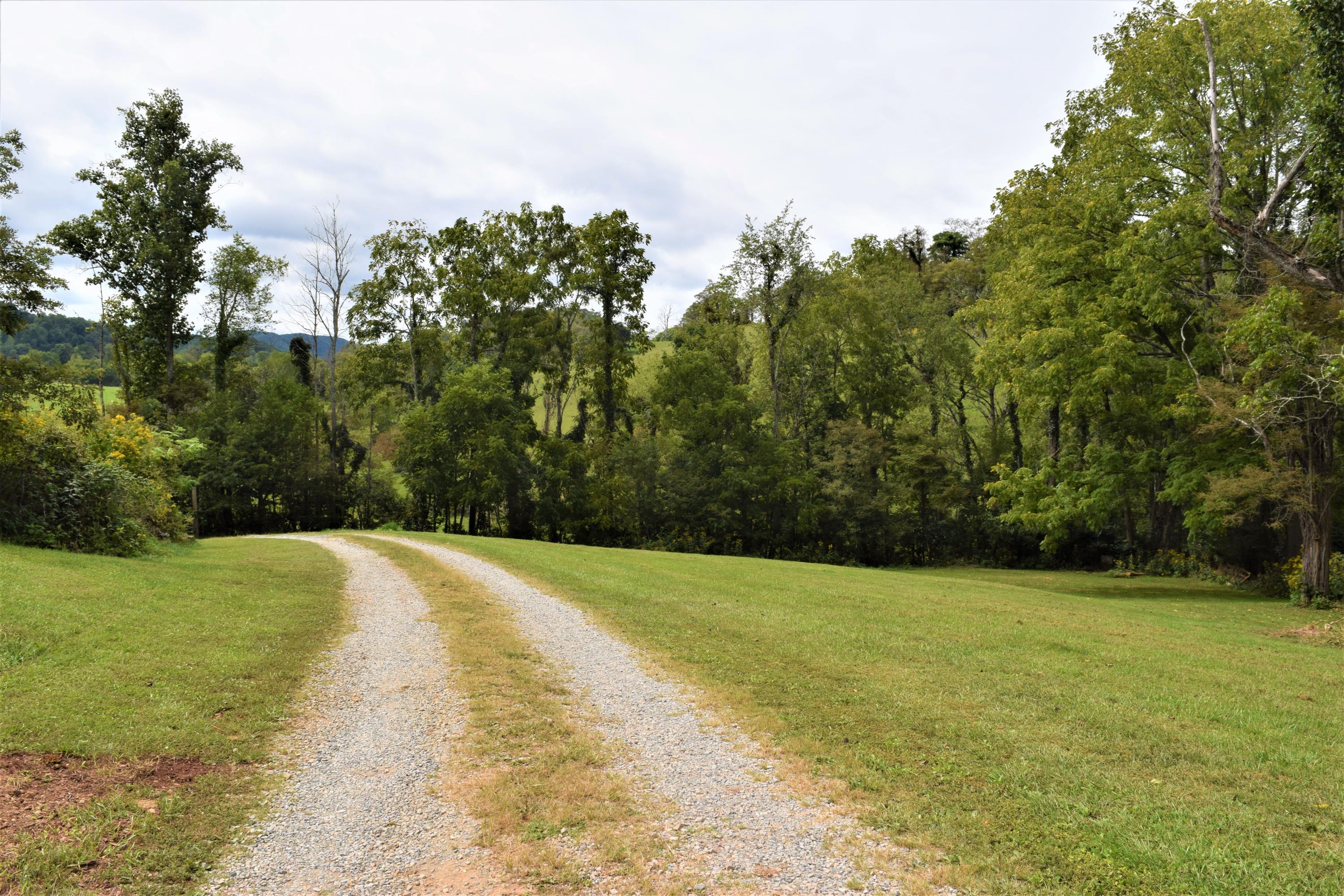3422 Gum Log Road Radford, VA 24141 - Photo 30 of 32 31