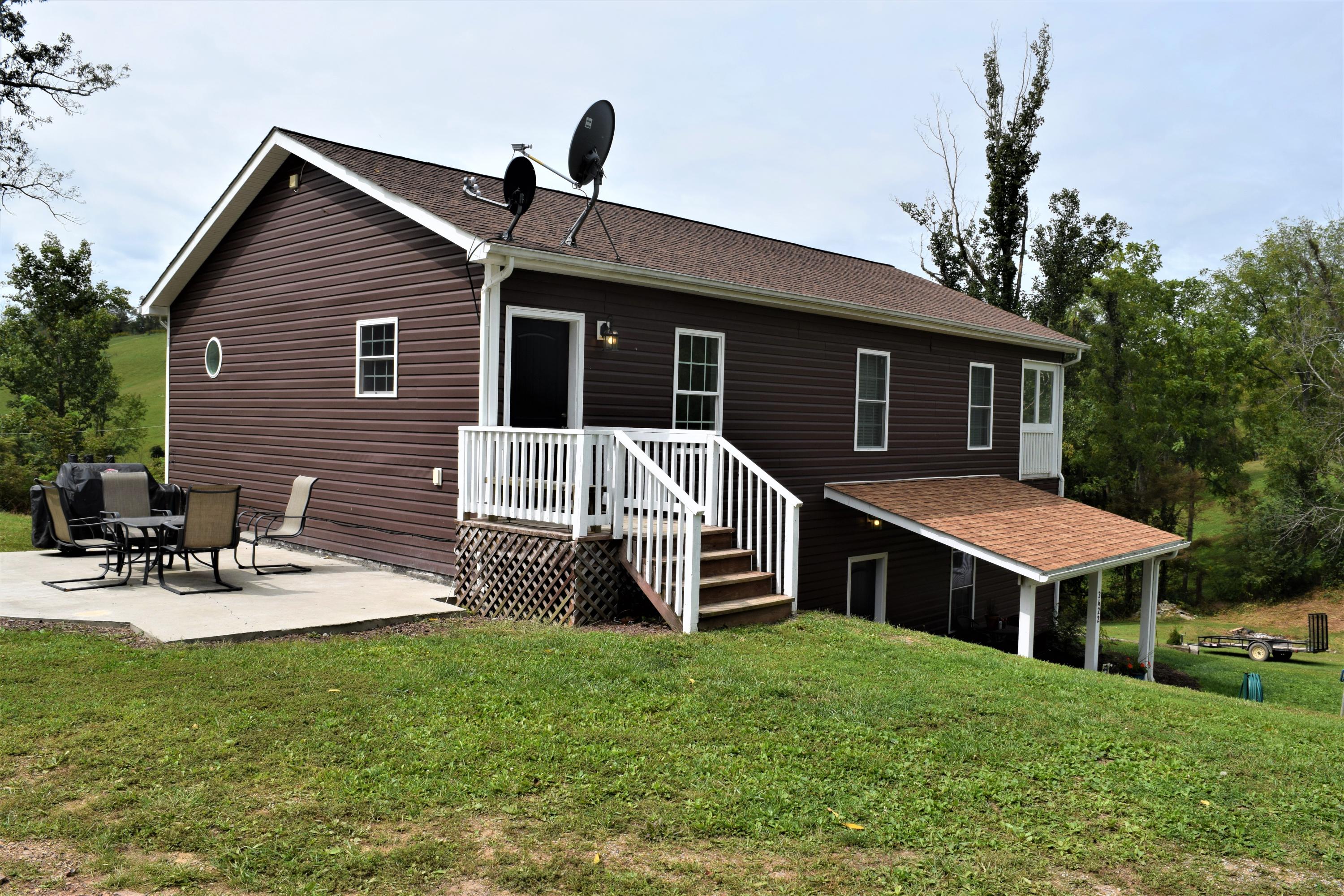 3422 Gum Log Road Radford, VA 24141 - Photo 4 of 32 4