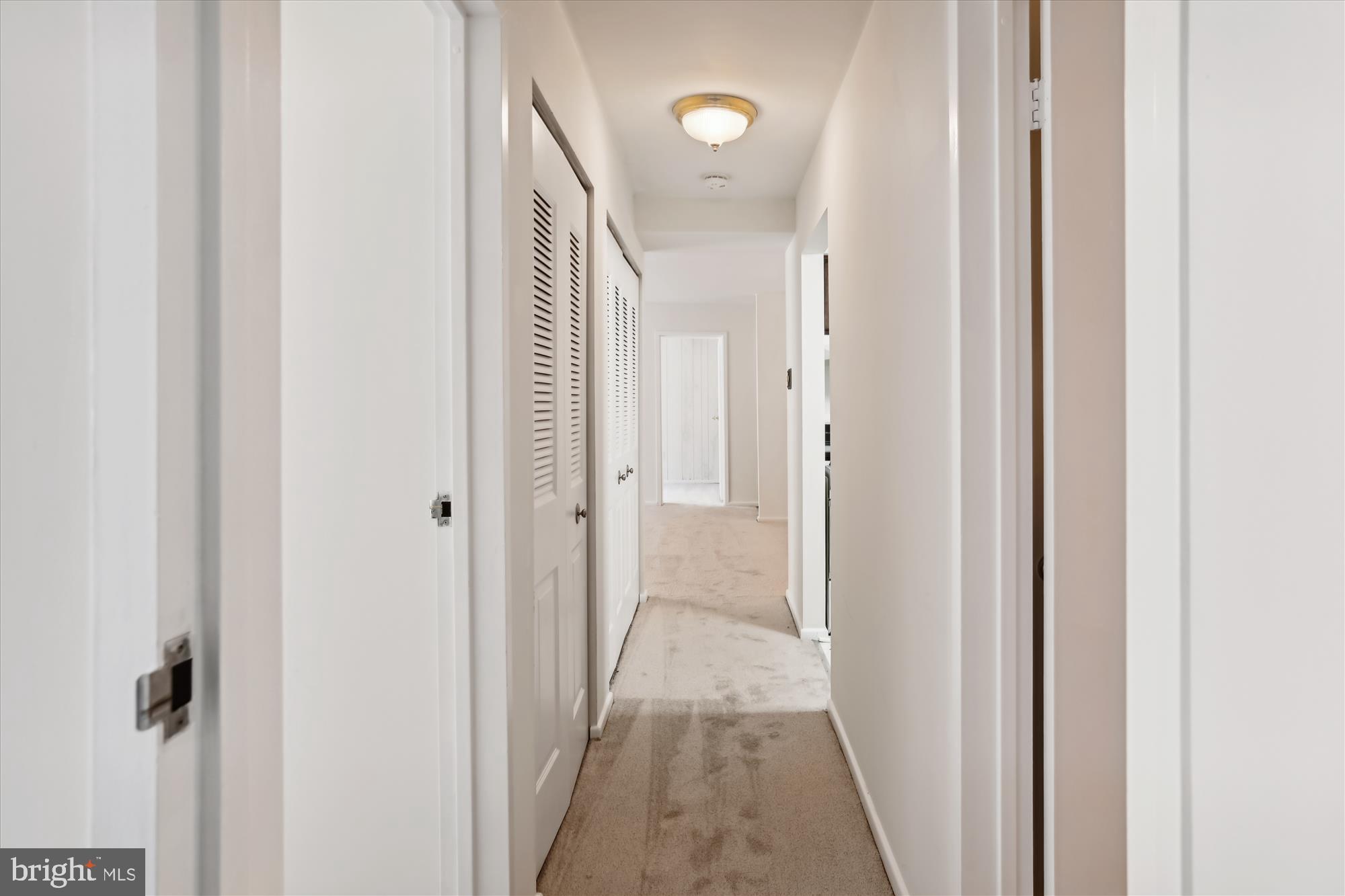 2570 Riva Road, Unit 15C Annapolis, MD 21401 - Photo 14 of 33 Hallway