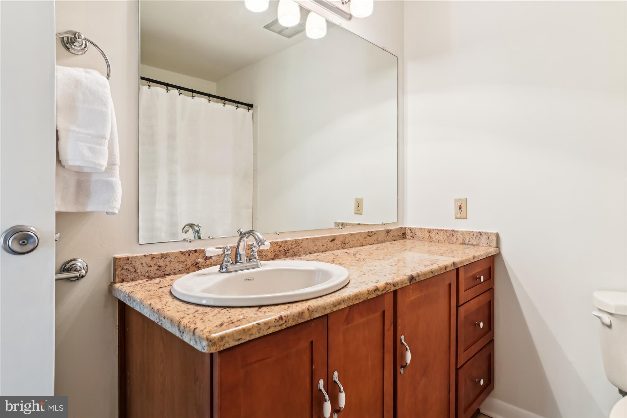2570 Riva Road, Unit 15C Annapolis, MD 21401 - Photo 20 of 33 Bath