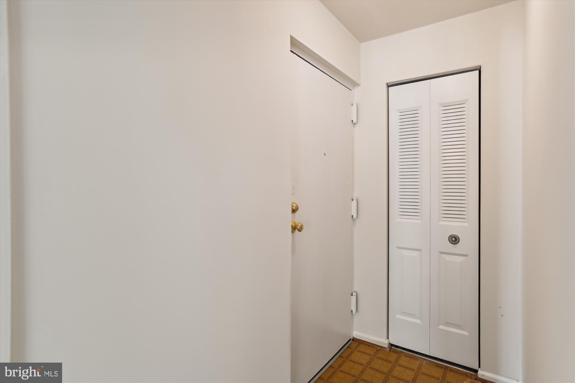 2570 Riva Road, Unit 15C Annapolis, MD 21401 - Photo 3 of 33 Entry