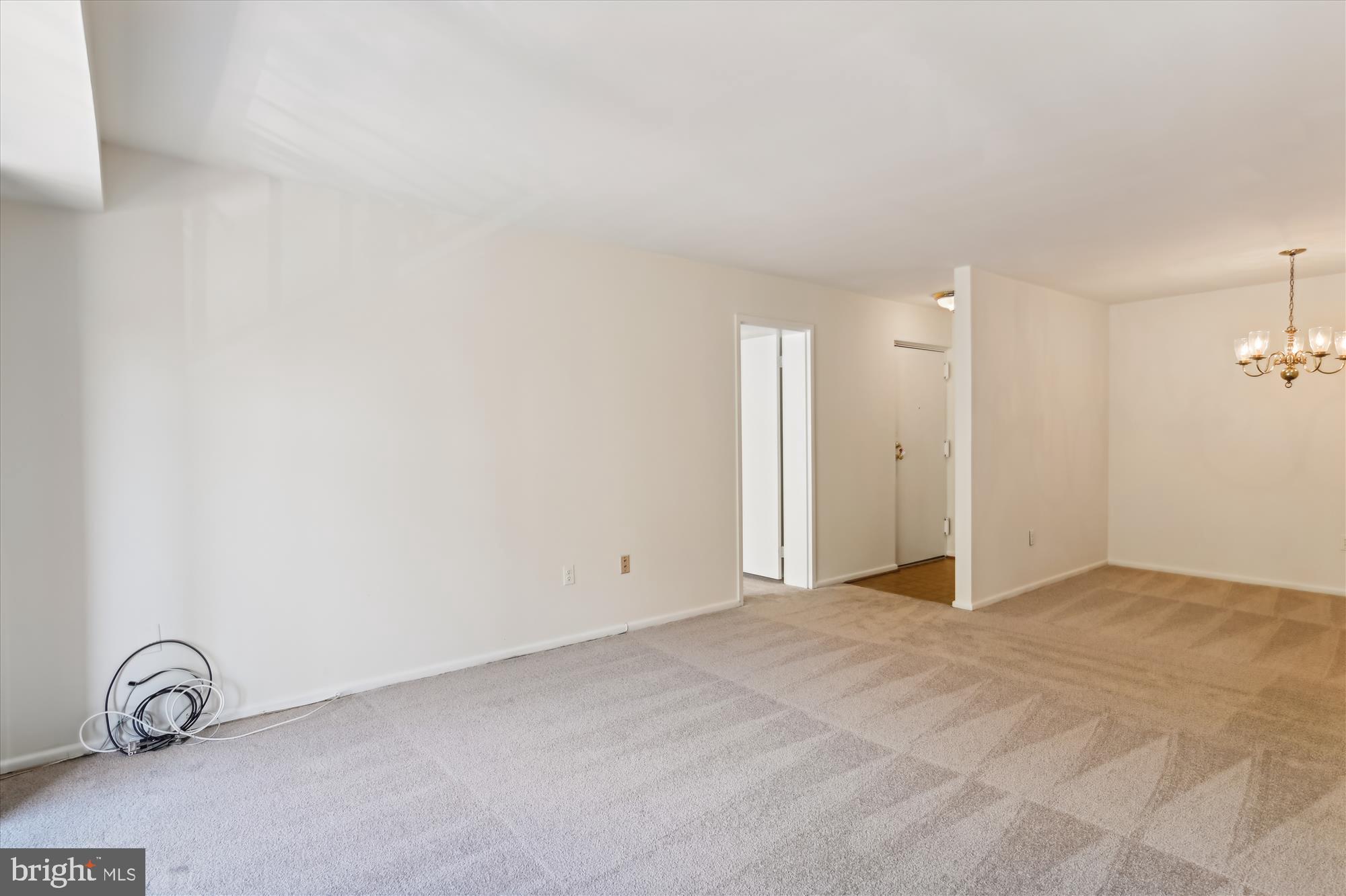 2570 Riva Road, Unit 15C Annapolis, MD 21401 - Photo 9 of 33 Living Room