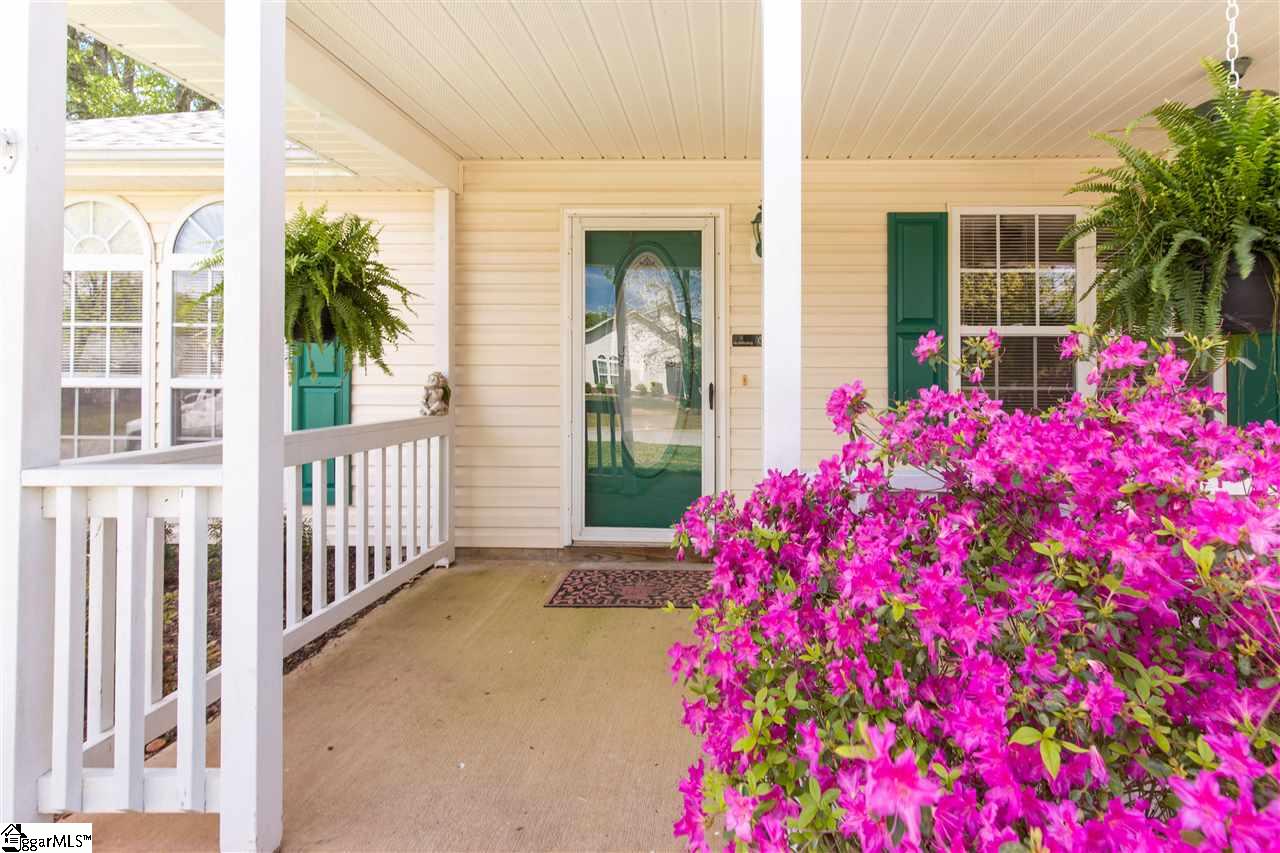 102 Old Orchard Road Greer, SC 29650 - Photo 2 of 27 Gallery Image 2