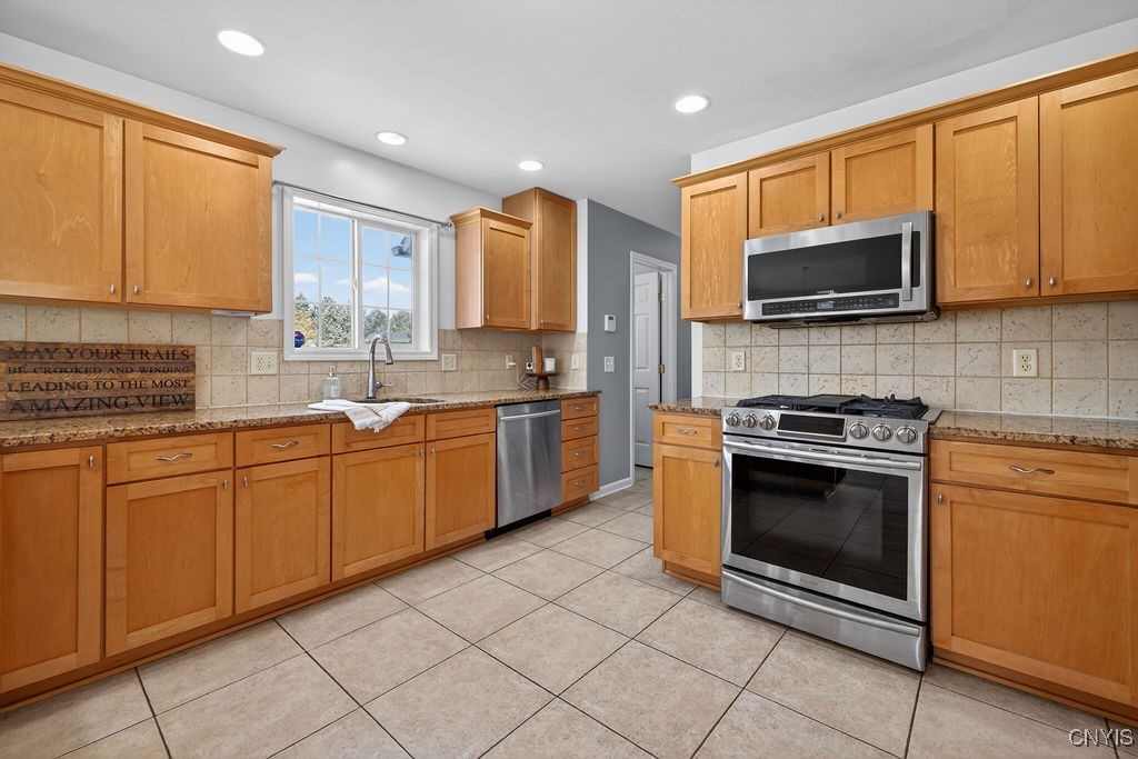 4326 Chilmark Street Marcellus, NY 13108 - Photo 20 of 49