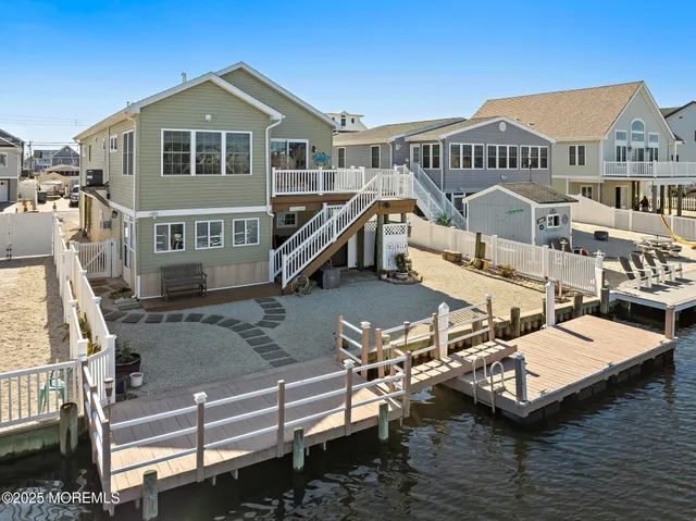 $729,900 | 20 West Navasink Drive, Little Egg Harbor, NJ 08087