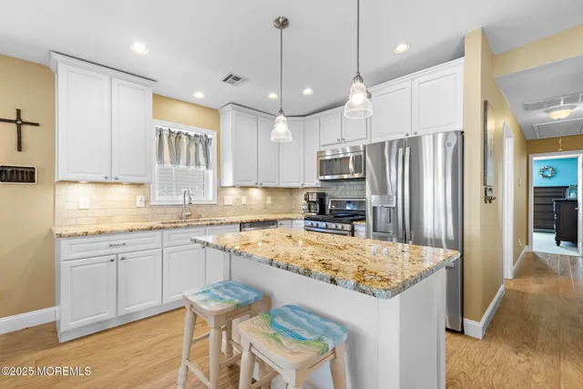 $729,900 | 20 West Navasink Drive, Little Egg Harbor, NJ 08087