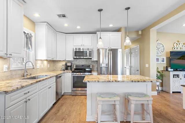 $729,900 | 20 West Navasink Drive, Little Egg Harbor, NJ 08087