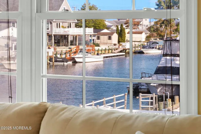 $729,900 | 20 West Navasink Drive, Little Egg Harbor, NJ 08087