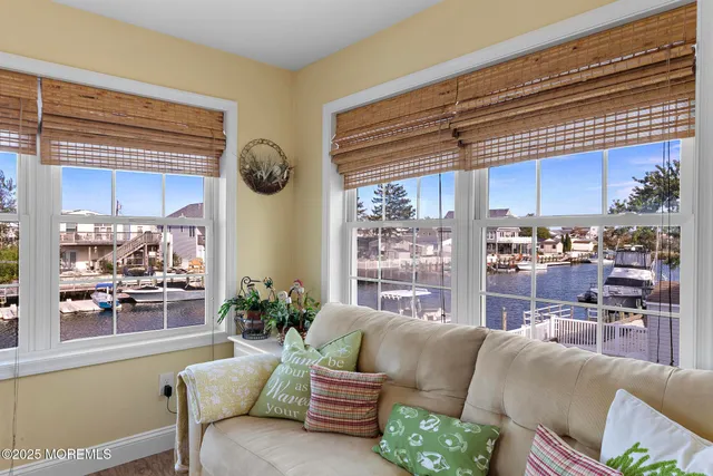 $729,900 | 20 West Navasink Drive, Little Egg Harbor, NJ 08087