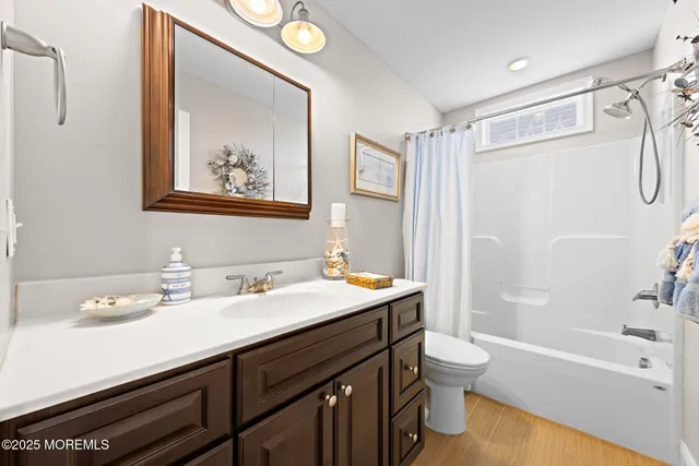 $729,900 | 20 West Navasink Drive, Little Egg Harbor, NJ 08087