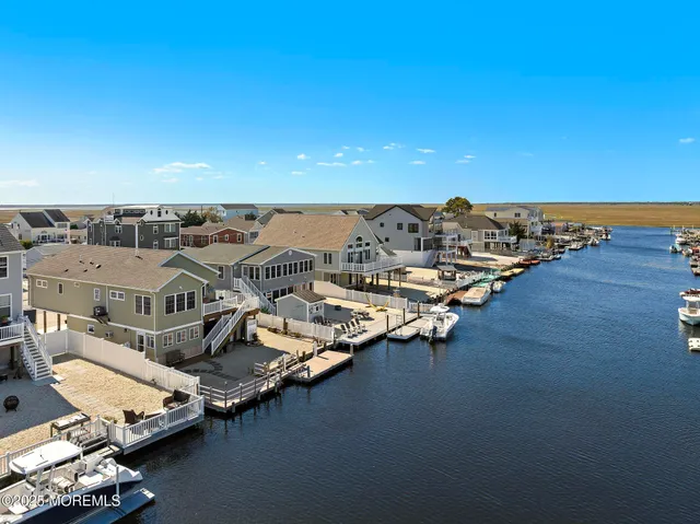 $729,900 | 20 West Navasink Drive, Little Egg Harbor, NJ 08087