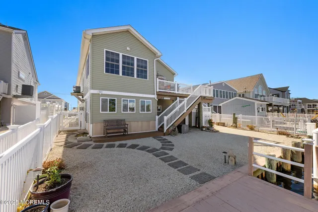 $729,900 | 20 West Navasink Drive, Little Egg Harbor, NJ 08087