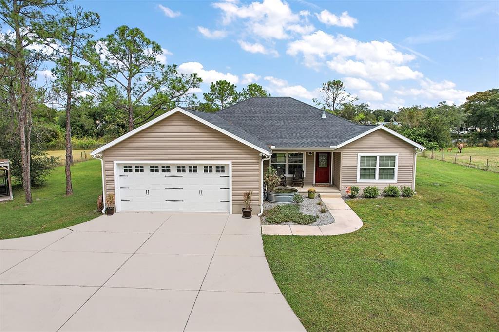 2710 East Richey Road Leesburg, FL 34748 - Photo 1 of 1 Front Exterior