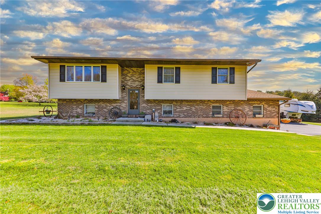 1040 Stagecoach Road West Lehighton, PA 18235 - Photo 3 of 78 Front view of home