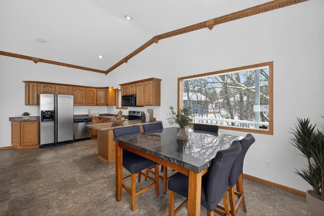 $279,900 | 200 Skyline Drive, Wabasha, MN 55981