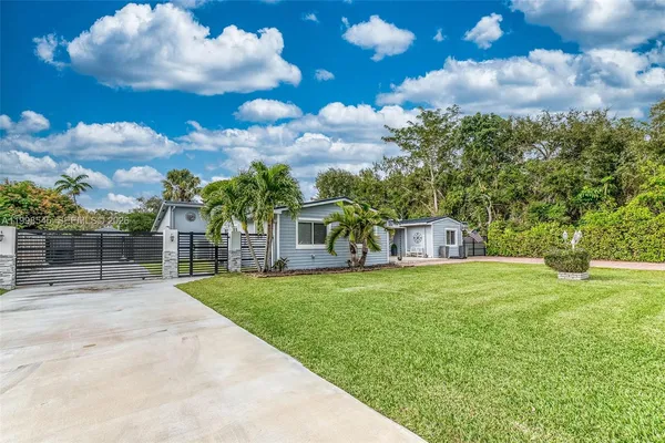 $9,000 | 17420 Southwest 84th Court, Palmetto Bay, FL 33157