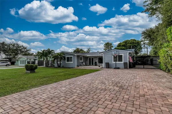$10,000 | 17420 Southwest 84th Court, Palmetto Bay, FL 33157