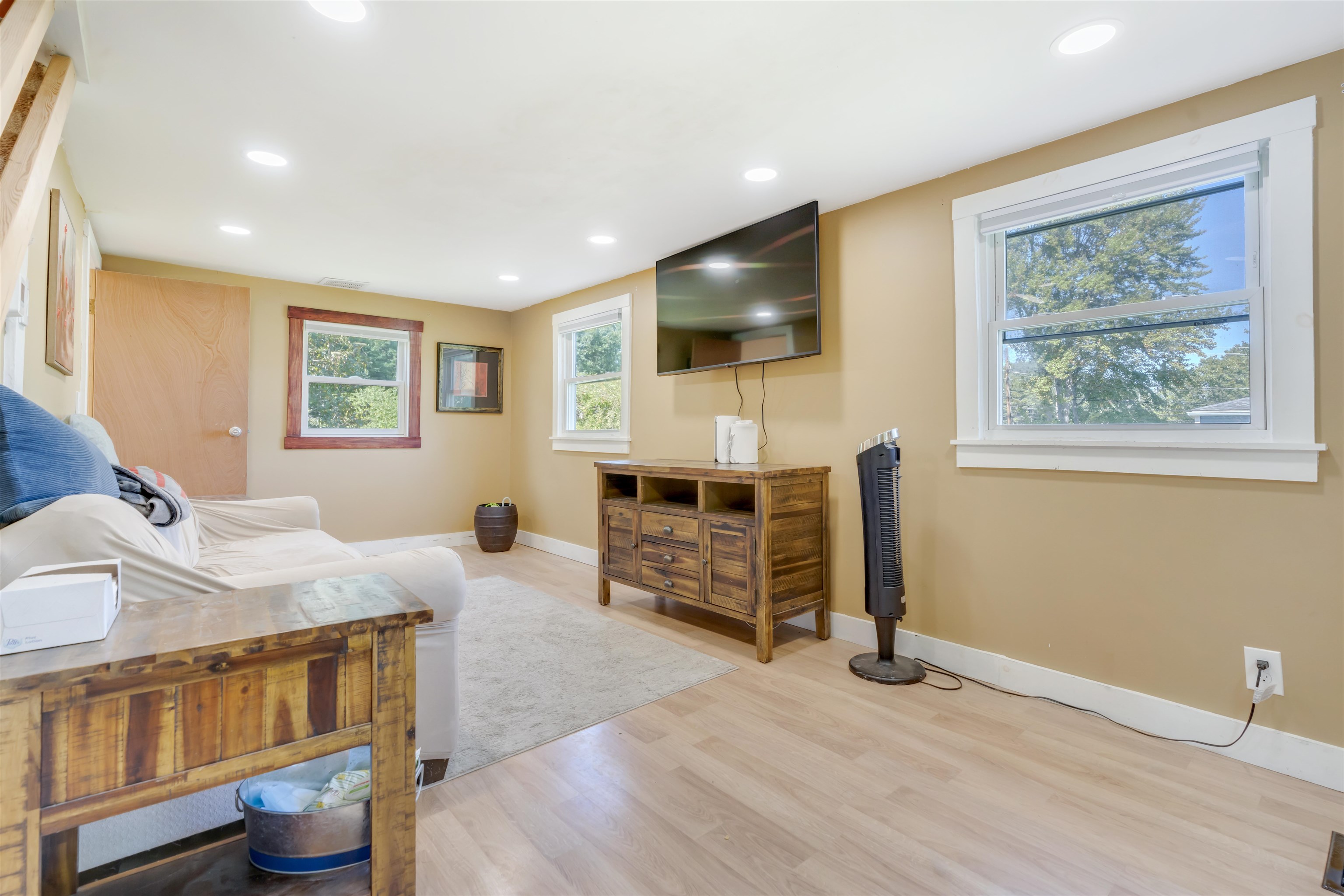 93 Old Dover Point Road, Unit A Dover, NH 03820 - Photo 8 of 23 Gallery Image 8