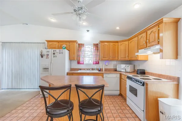 $224,900 | 383 Red Robin Lane, Poplar Bluff, MO 63901