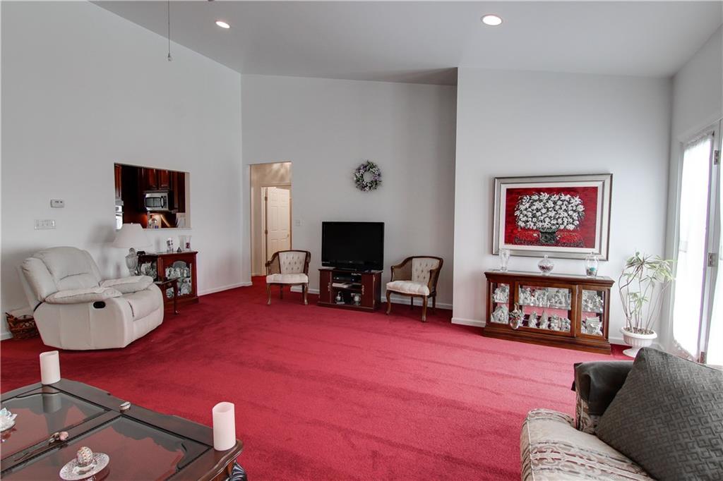 15 Revo Road Baldwin, PA 15236 - Photo 7 of 25 Gallery Image 7