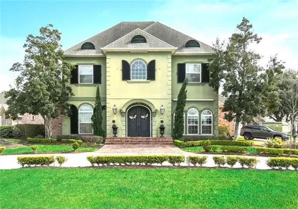 $579,900 | 3501 Lake Kristin Drive, Gretna, LA 70056