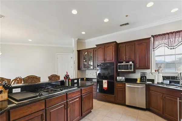 $579,900 | 3501 Lake Kristin Drive, Gretna, LA 70056