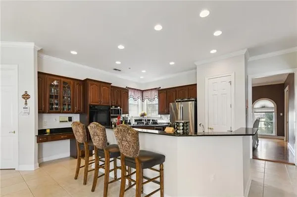 $579,900 | 3501 Lake Kristin Drive, Gretna, LA 70056