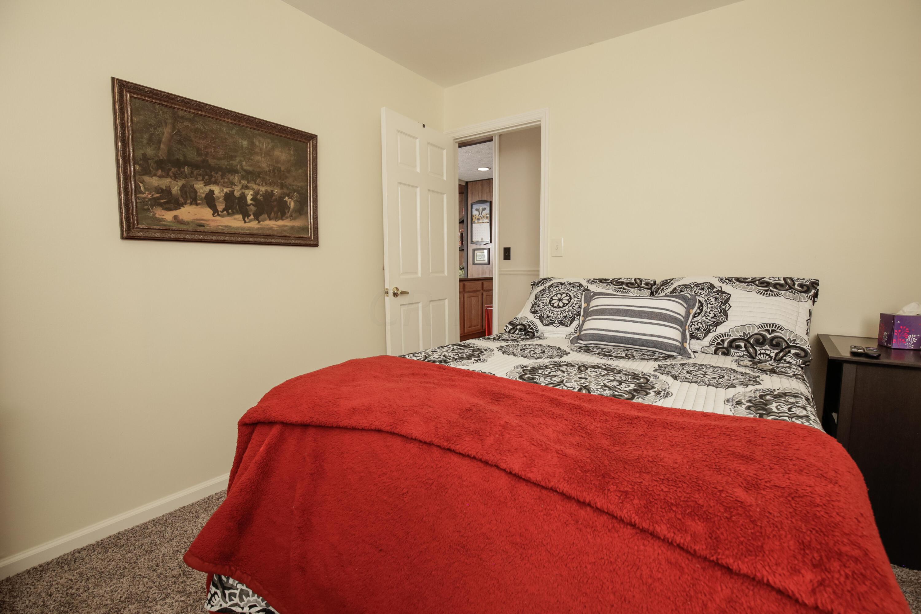 4557 Grimsby Road Columbus, OH 43227 - Photo 16 of 43 Gallery Image 16