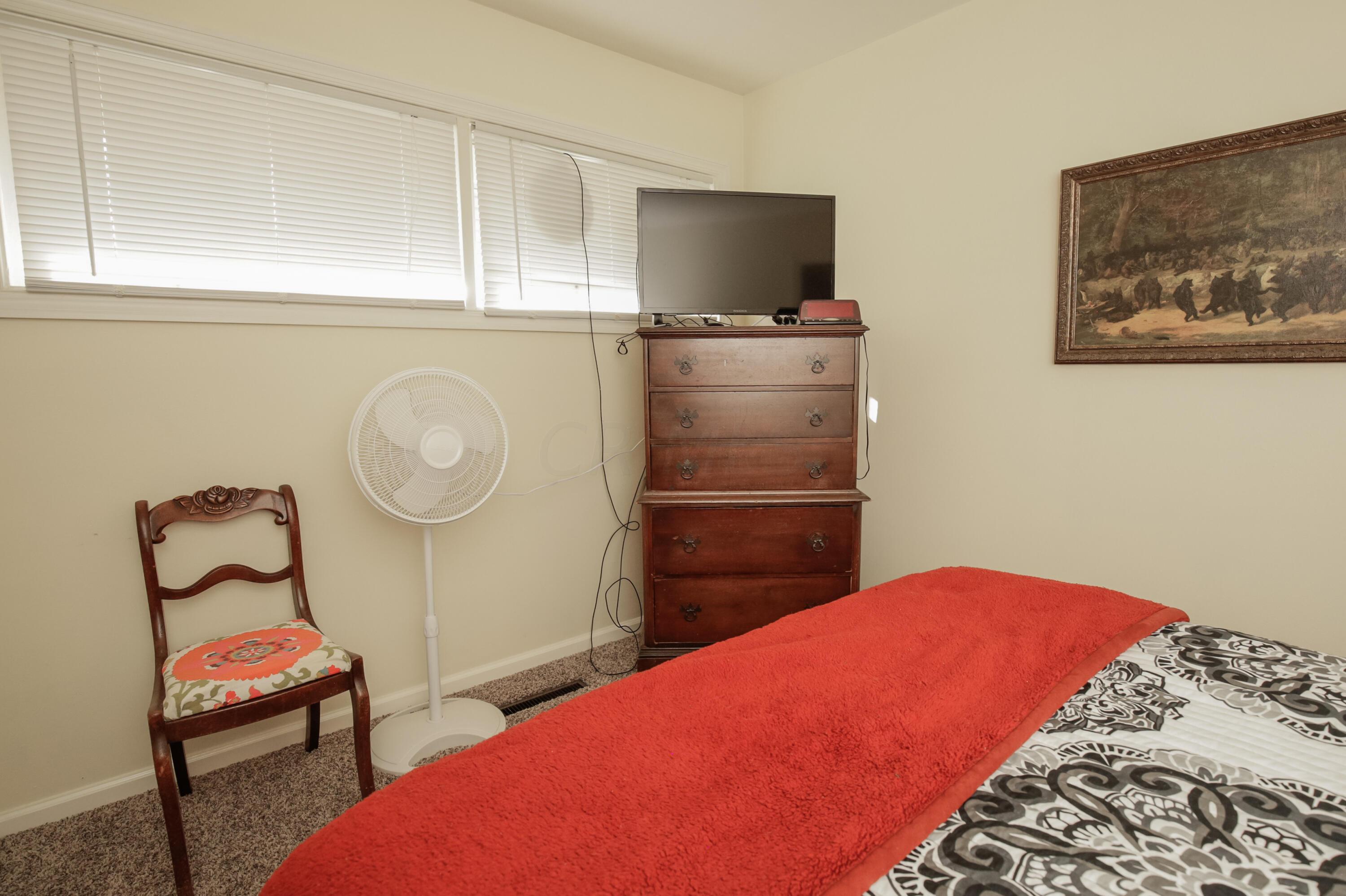 4557 Grimsby Road Columbus, OH 43227 - Photo 17 of 43 Gallery Image 17
