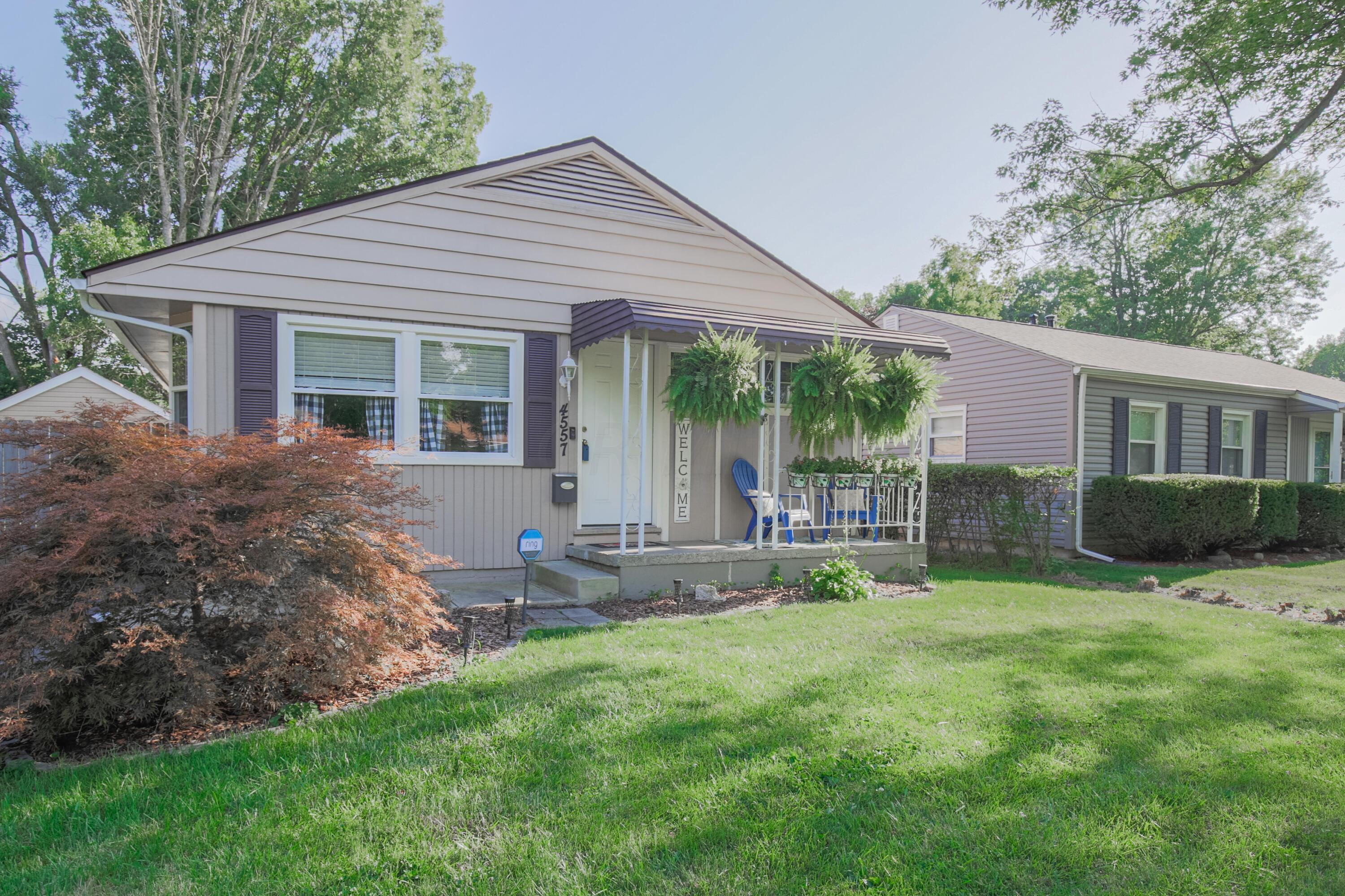 4557 Grimsby Road Columbus, OH 43227 - Photo 2 of 43 Gallery Image 2