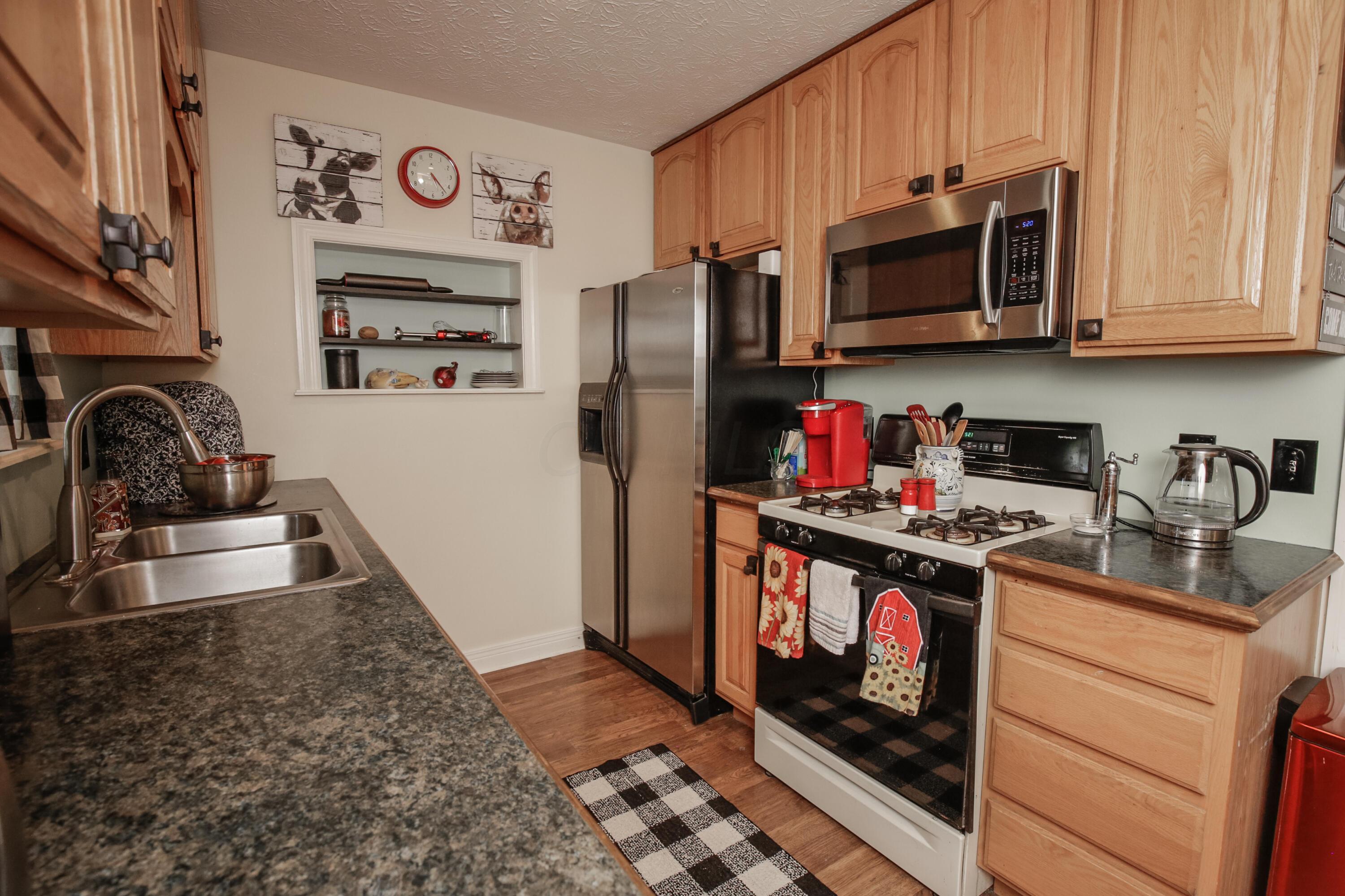 4557 Grimsby Road Columbus, OH 43227 - Photo 10 of 43 Gallery Image 10