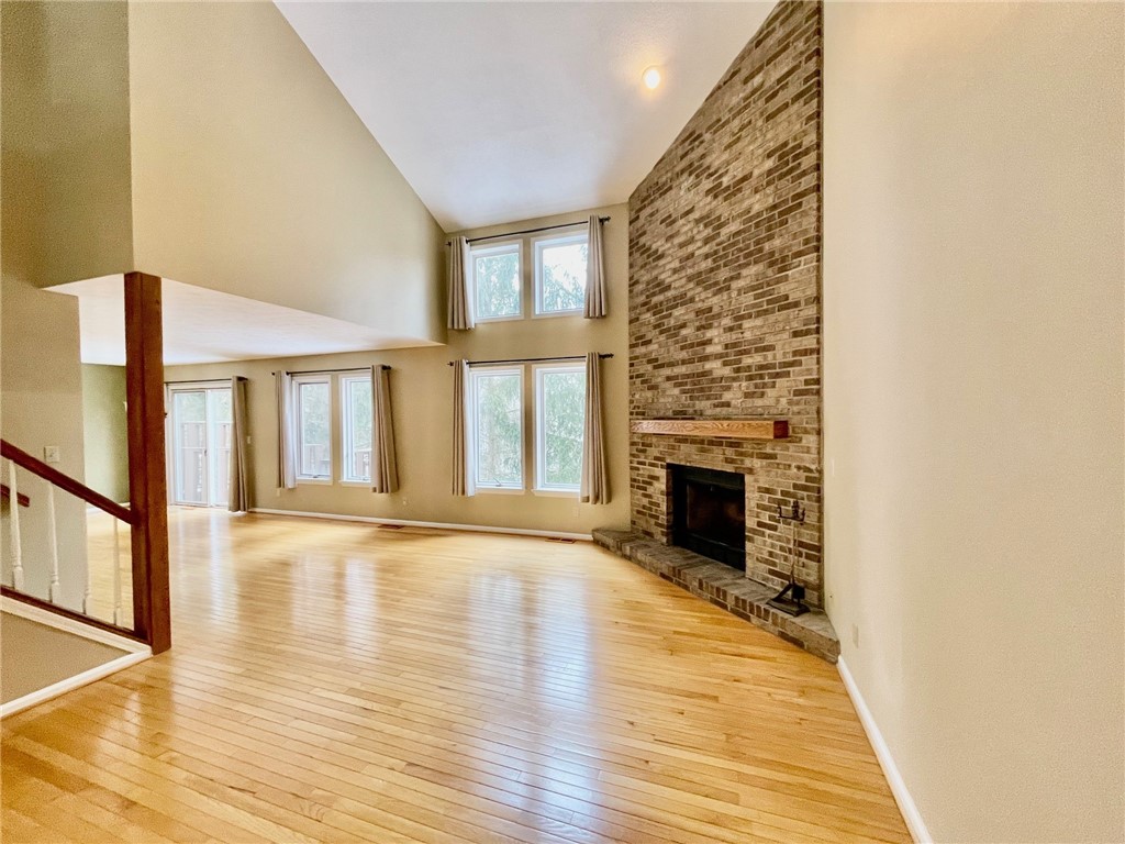 48 Colonial Circle Perinton, NY 14450 - Photo 2 of 50 Great Room