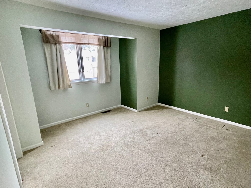 48 Colonial Circle Perinton, NY 14450 - Photo 38 of 50 Second Bedroom